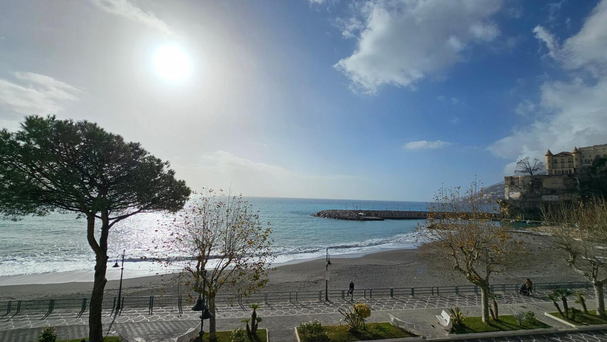 Galene - Beachfront In Costa D'Amalfi Maiori Exterior foto